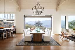 Stunning Estate - 3BD All Ensuite with gardens, pool, outdoor kitchen - Image 2