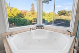Vina Vista - 5 BD Pool, Hot Tub, Close to Wineries - Image 4