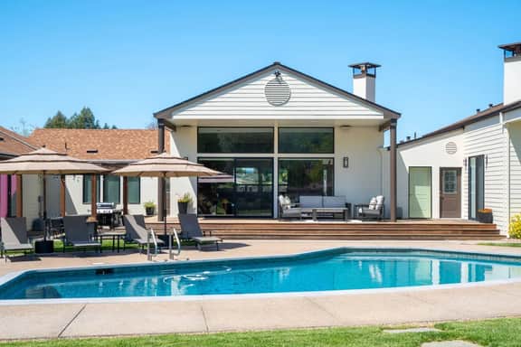 Luxury Vineyard Estate | Walk to Wineries, Pool - Image 2