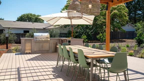 Upscale 4BD, Minutes to Plaza, Pool, Spa - Image 3