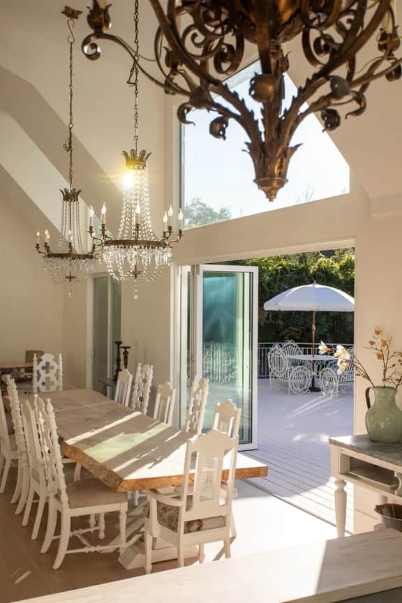 Kenwood Lodge - Luxury 5-Bedroom Retreat with Heated Pool - Image 3