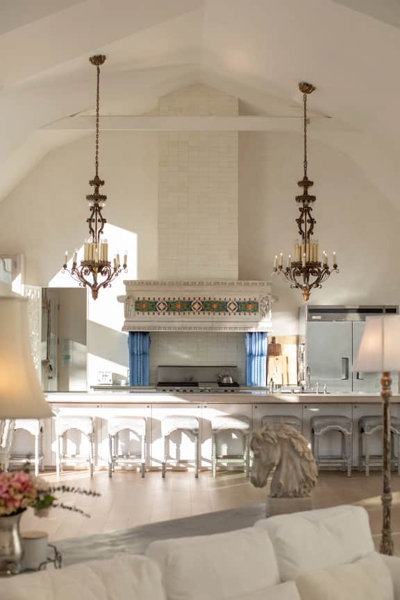 Kenwood Lodge - Luxury 5-Bedroom Retreat with Heated Pool - Image 4